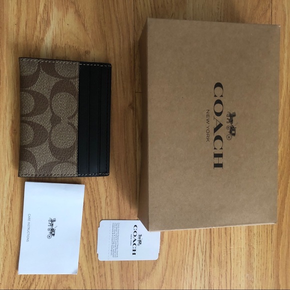 Coach Disney mens card holder - Picture 3 of 3